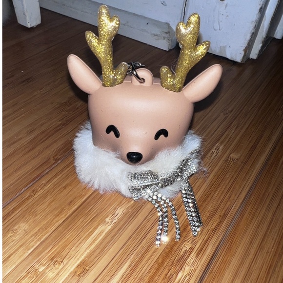 New bath and body works fluffy & rhinestone bling reindeer keychain w/pocket bac - Picture 5 of 16